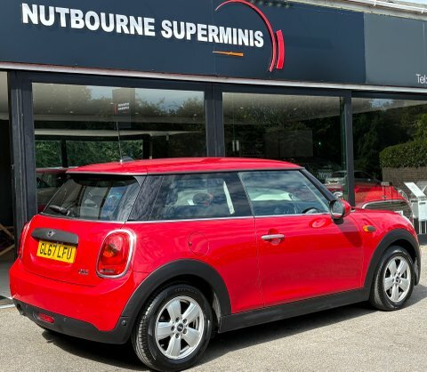 Mini Hatch 2017 67 One Red #2