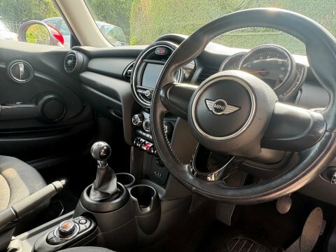 Mini Hatch 2017 67 One Red #3