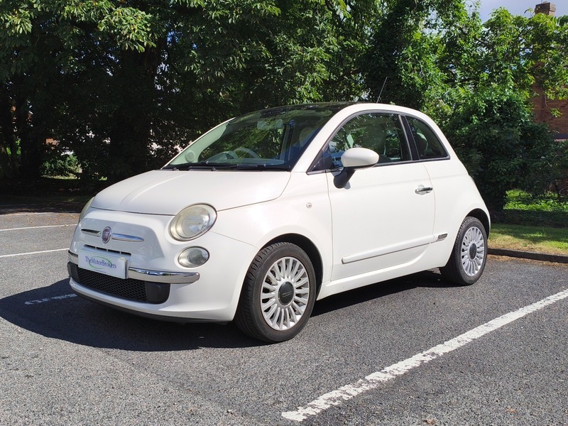 Fiat 500 Lounge White #4