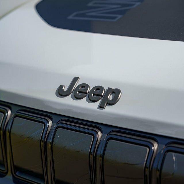 Jeep Avenger 1.2 E-hybrid The North Face Suv Hybrid SN26DBY Grey #4