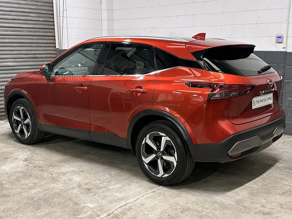 Nissan Qashqai 1.3 Dig-t Mh N-connecta Red #6