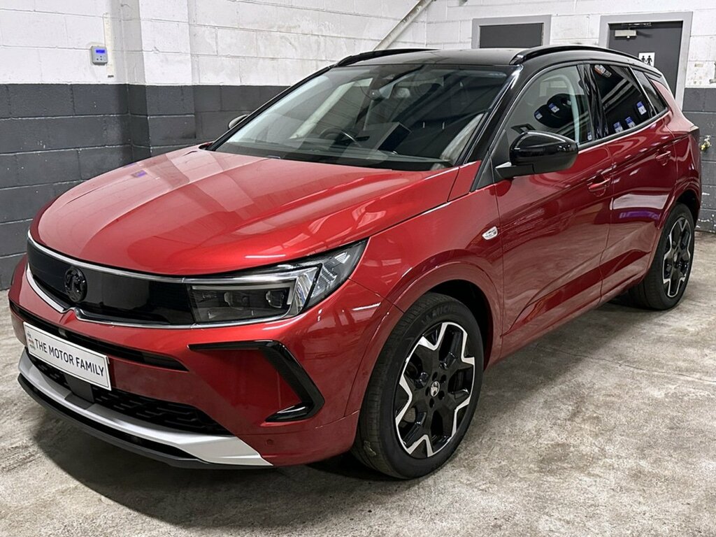 Vauxhall Grandland 1.2 Turbo Ultimate SX23GGE Red #4