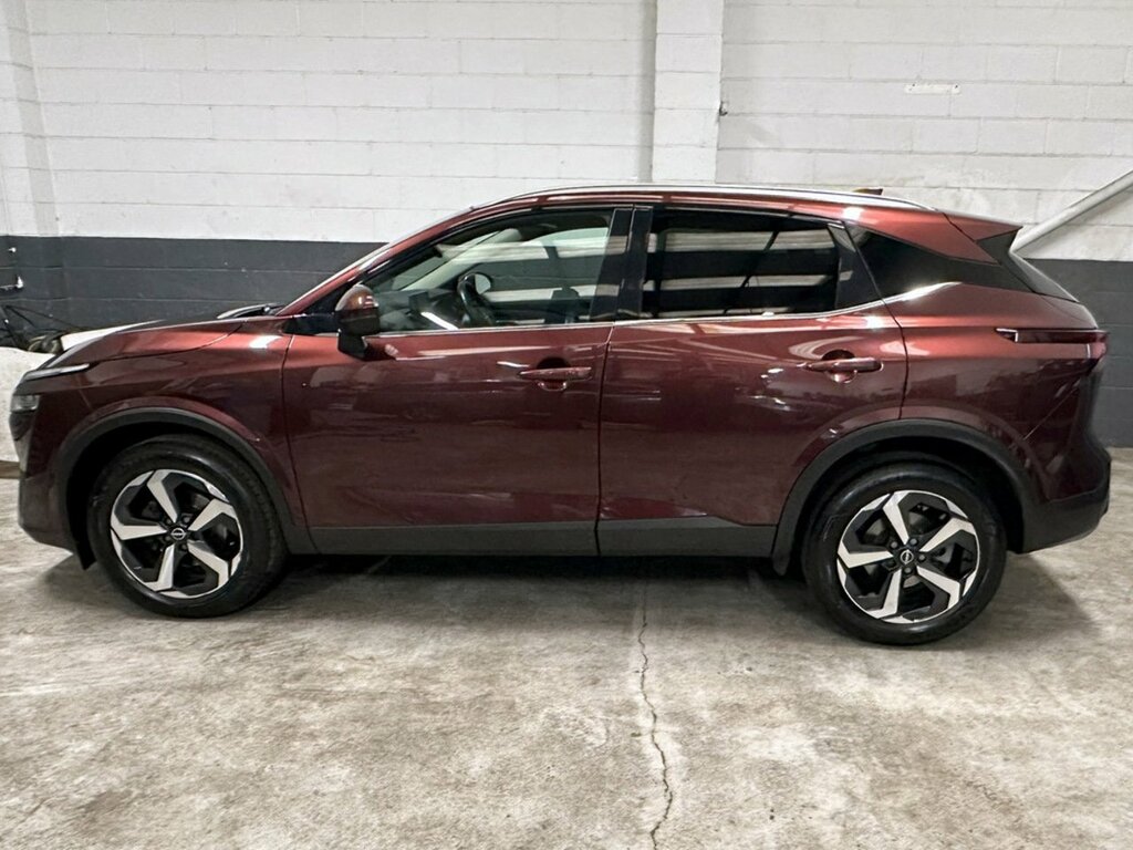 Nissan Qashqai 1.3 Dig-t Mh 158 N-connecta Glass Rf Xtronic Red #5