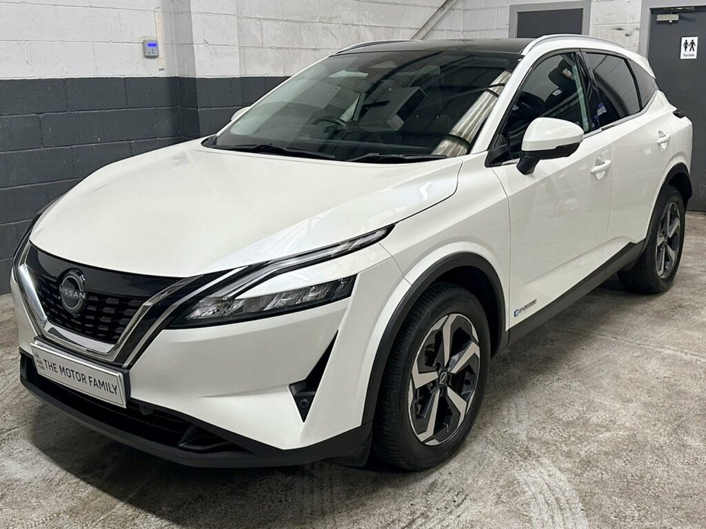 Nissan Qashqai 1.5 E-power N-connecta Glass Roof White #4