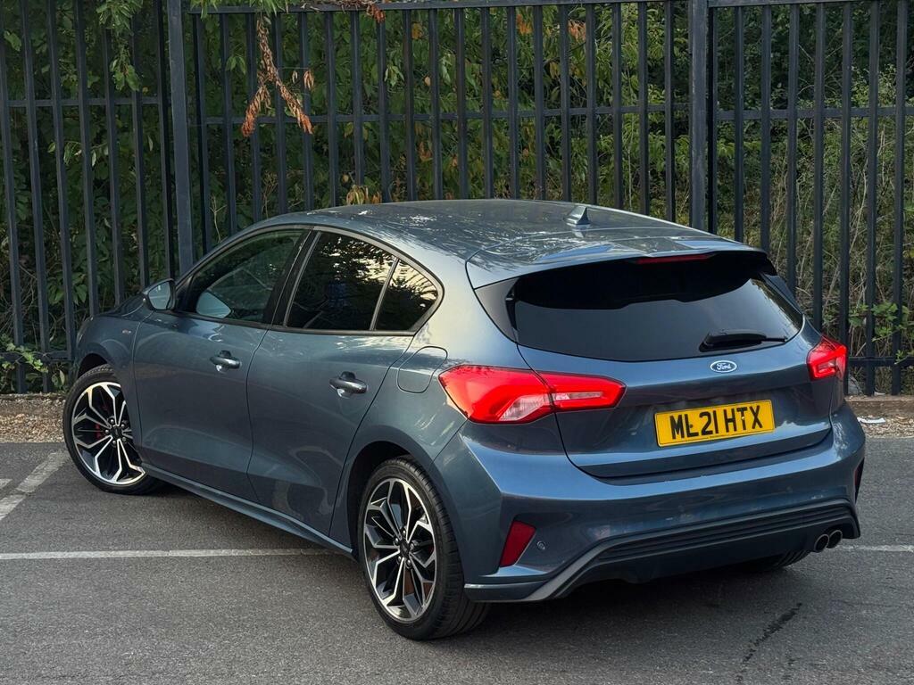 Ford Focus Estate 1.5 Ecoblue 120 St-line X Black #5