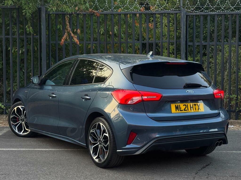 Ford Focus Estate 1.5 Ecoblue 120 St-line X Black #3