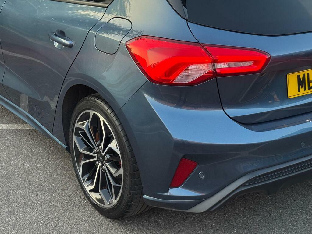 Ford Focus Estate 1.5 Ecoblue 120 St-line X Black #6