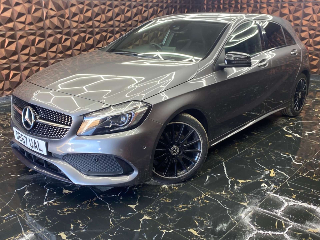 Mercedes-Benz A Class Amg Line Premium DE67UAL #3