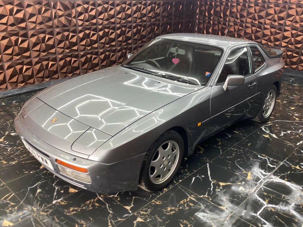 Porsche 944 S2  #4