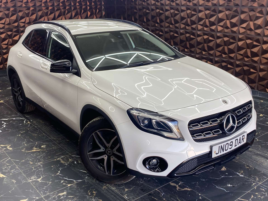 Mercedes-Benz GLA Class Urban Edition JN09DAR #2