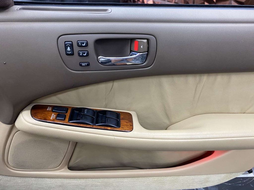 Lexus LS 400 93 Beige #34