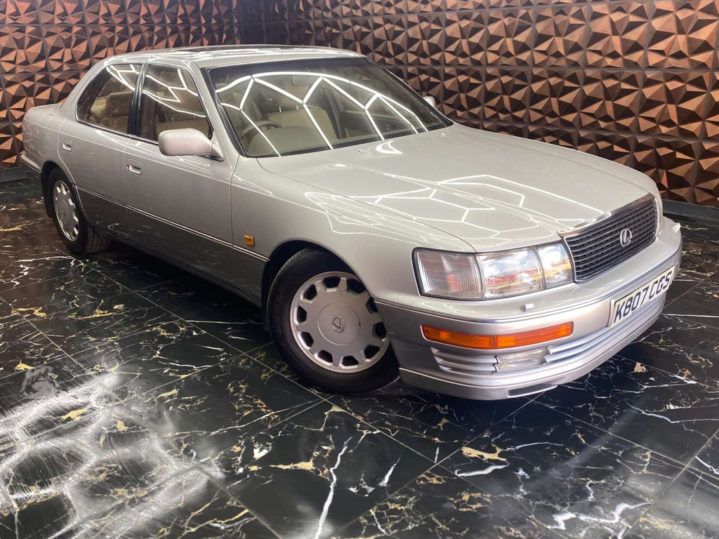 Lexus LS -- 