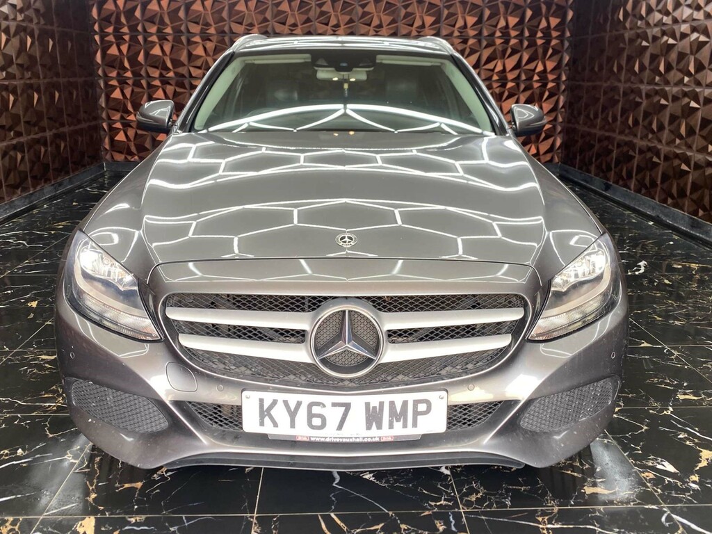 Mercedes-Benz C Class Se Executive KY67WMP Grey #2