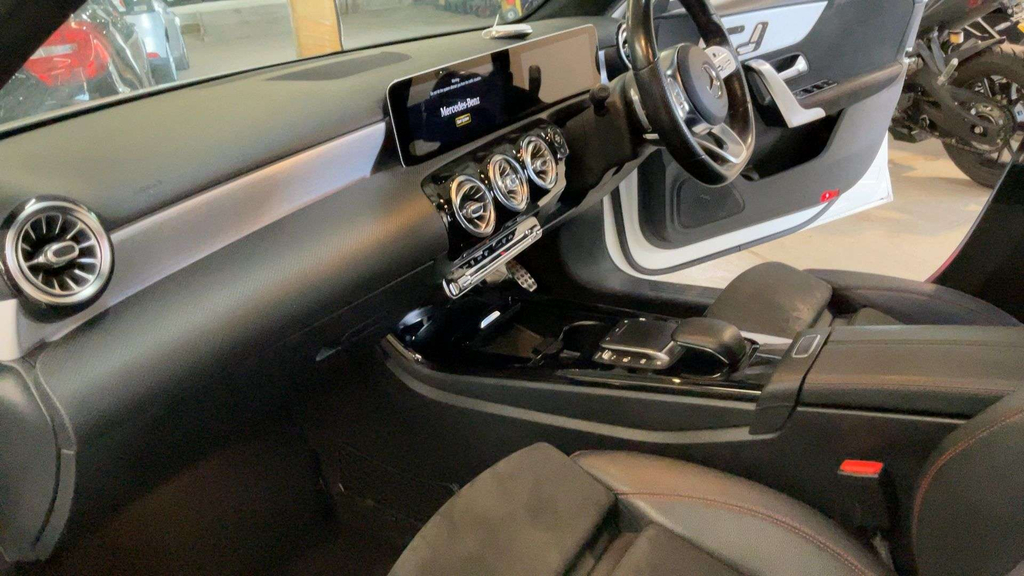 Mercedes-Benz A Class Amg Line Premium #5
