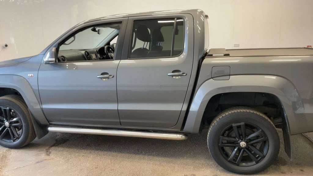 Volkswagen Amarok  Black #10