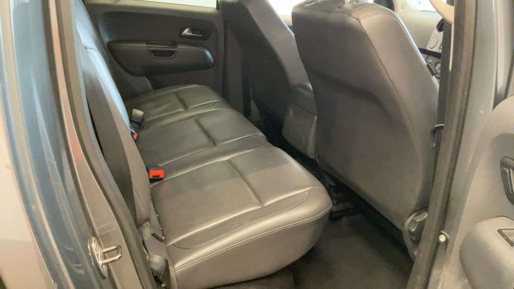 Volkswagen Amarok  Black #8