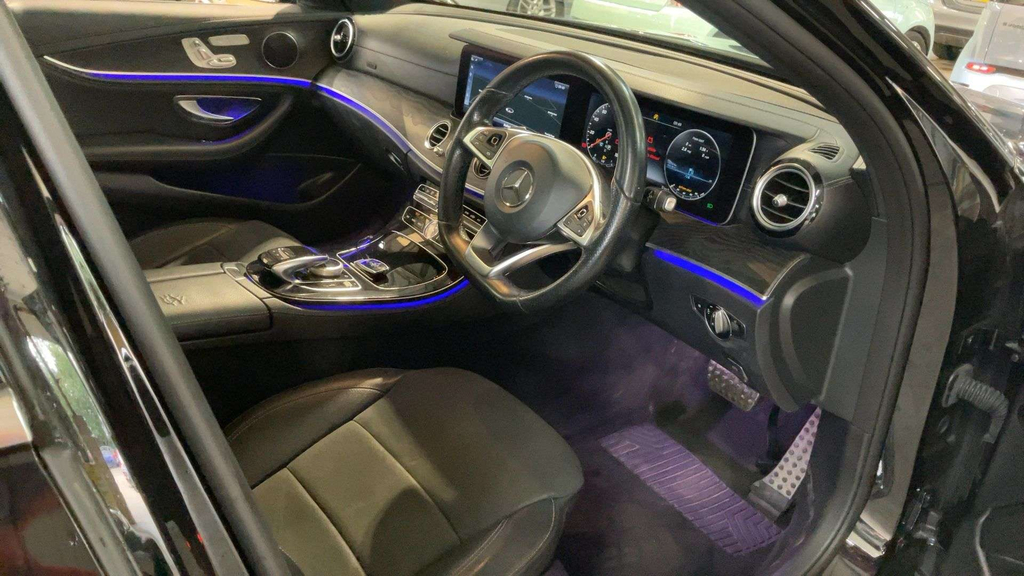 Mercedes-Benz E Class Amg Line Premium #3