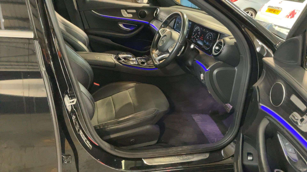 Mercedes-Benz E Class Amg Line Premium #5
