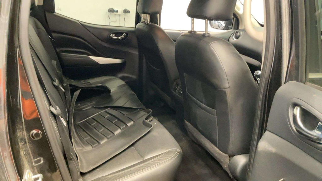 Nissan Navara Dci Tekna 4X4 Shr Dcb Black #8