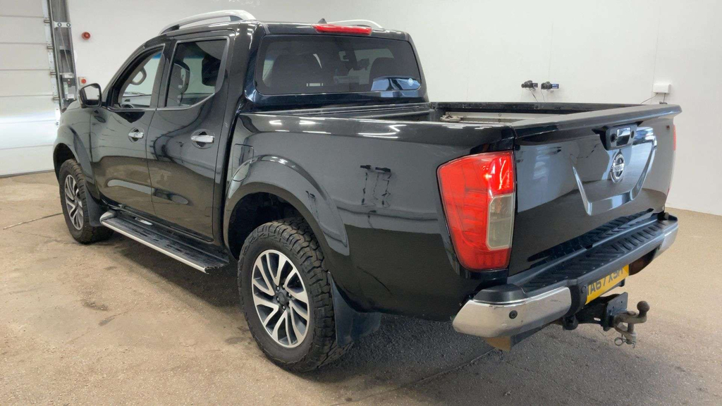 Nissan Navara Dci Tekna 4X4 Shr Dcb Black #9