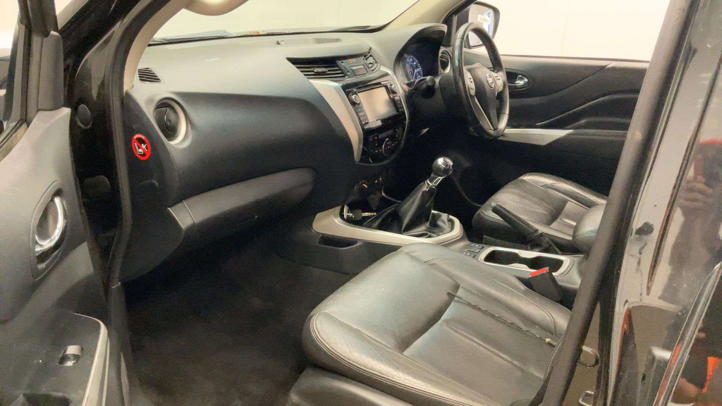 Nissan Navara Tekna Dci 4Wd #5