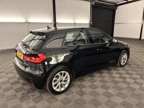 Audi A1 1.5 Tfsi 35 Citycarver Euro 6 S Black #50