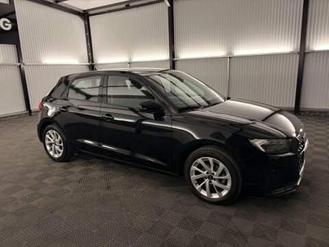 Audi A1 1.5 Tfsi 35 Citycarver Euro 6 S Black #52
