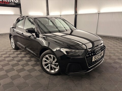Audi A1 1.0 Tfsi 25 Black #2