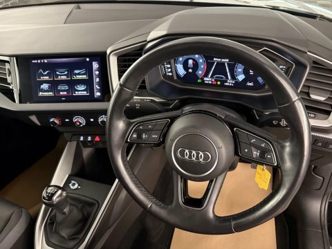 Audi A1 1.5 Tfsi 35 Citycarver Euro 6 S Black #9