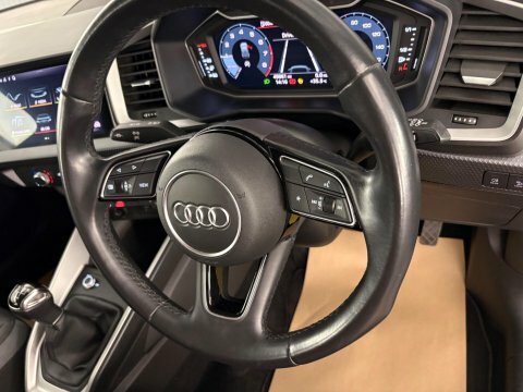 Audi A1 1.5 Tfsi 35 Citycarver Euro 6 S Black #25