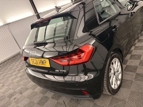 Audi A1 1.5 Tfsi 35 Citycarver Euro 6 S Black #39