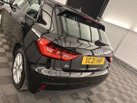 Audi A1 1.5 Tfsi 35 Citycarver Euro 6 S Black #38