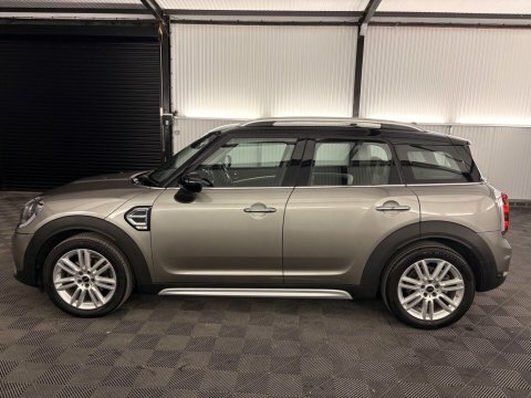 Mini Countryman Cooper S E Exclusive White #44