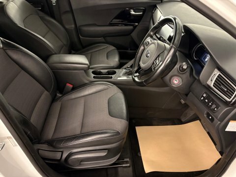 Kia Niro 1.6H Gdi 2 LE19HHX White #3