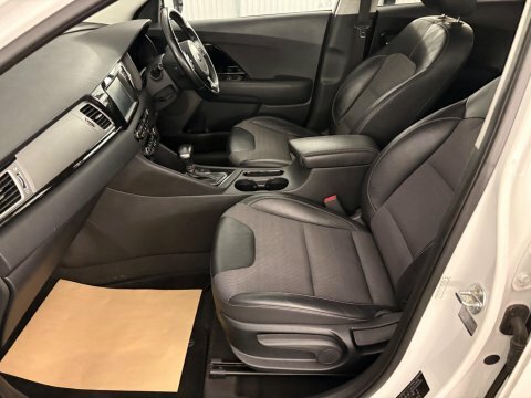 Kia Niro 1.6H Gdi 2 LE19HHX White #4