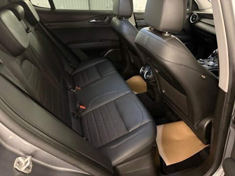Alfa Romeo Stelvio 2.0T Nero Edizione #6
