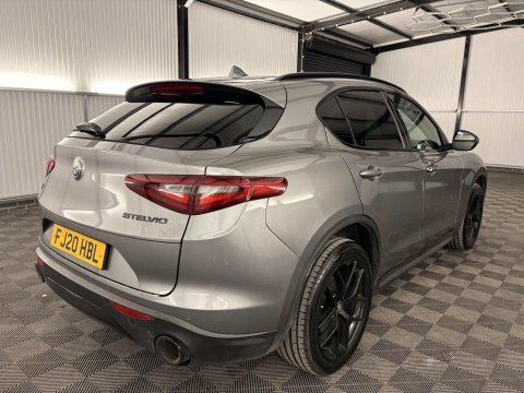 Alfa Romeo Stelvio Tb Super Black #51