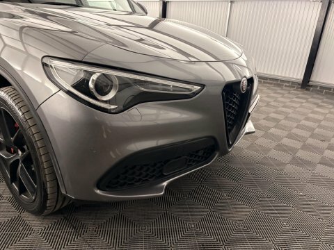 Alfa Romeo Stelvio Tb Super Black #42