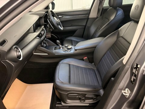 Alfa Romeo Stelvio 2.0T Nero Edizione #5