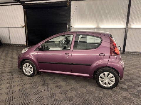 Peugeot 107 107 Active Blue #31