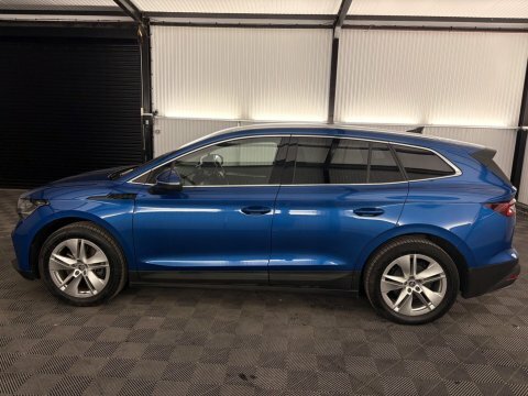 Skoda ENYAQ Vrs Black #48