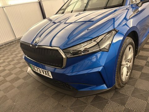 Skoda ENYAQ Vrs Black #44