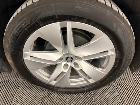Skoda ENYAQ Vrs Black #41