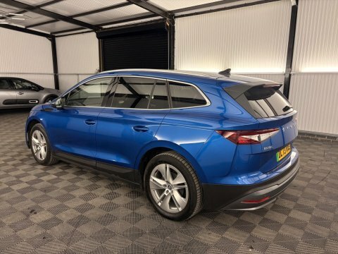 Skoda ENYAQ Vrs Black #49
