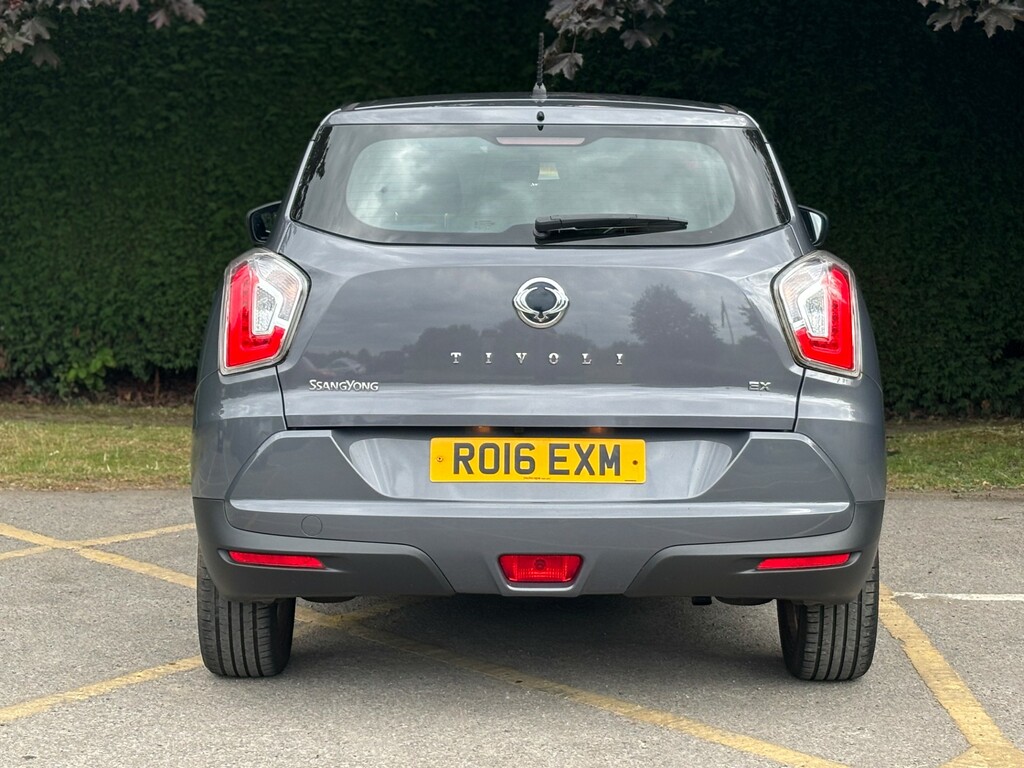 SsangYong Tivoli Hatchback Grey #4