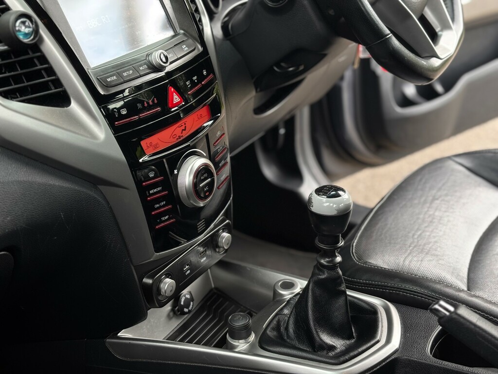SsangYong Tivoli 1.6 E-xdi Se Euro 6 Silver #21