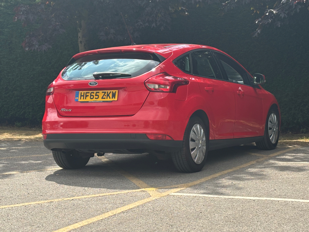 Ford Focus 1.5 Tdci 105 Style Econetic HF65ZKW Red #2