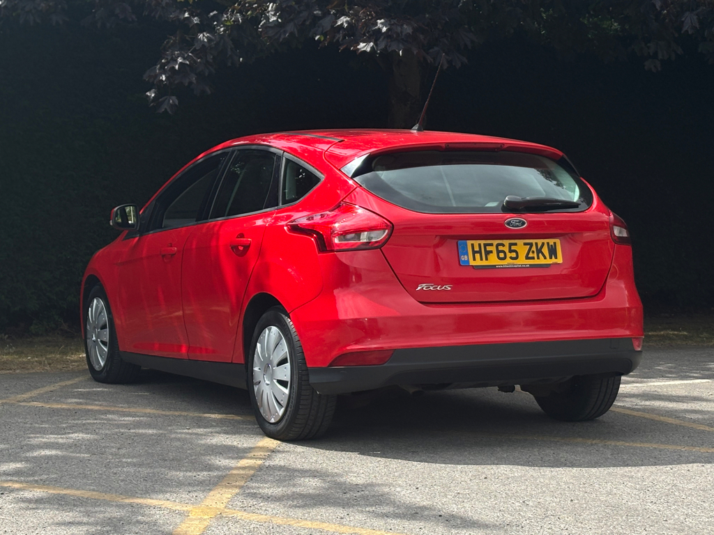 Ford Focus 1.5 Tdci 105 Style Econetic HF65ZKW Red #4