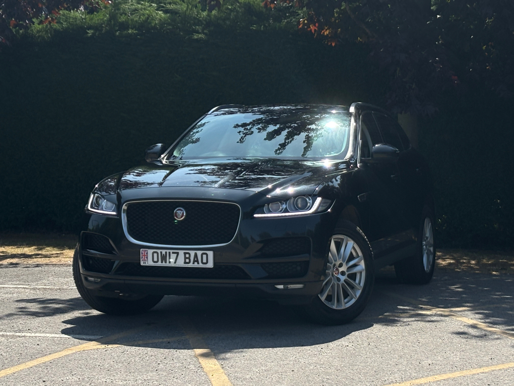 Jaguar F-Pace Estate Black