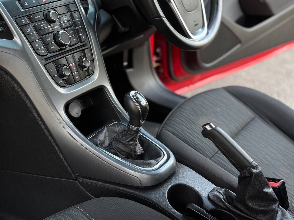 Vauxhall Astra GTC Sport Black #21
